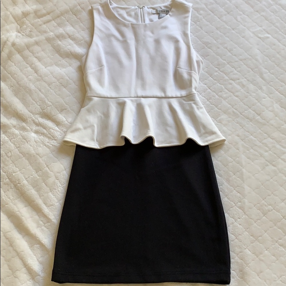 Forever 21 white black dress